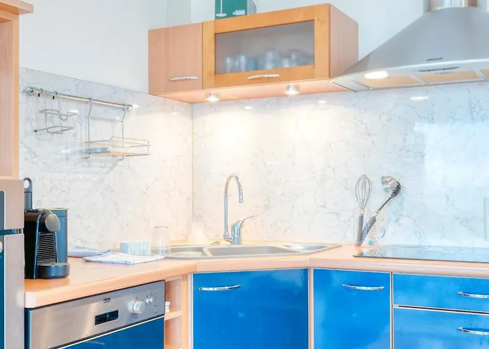 Apartamento Spacious Duplex With Beautiful View Near The Sea